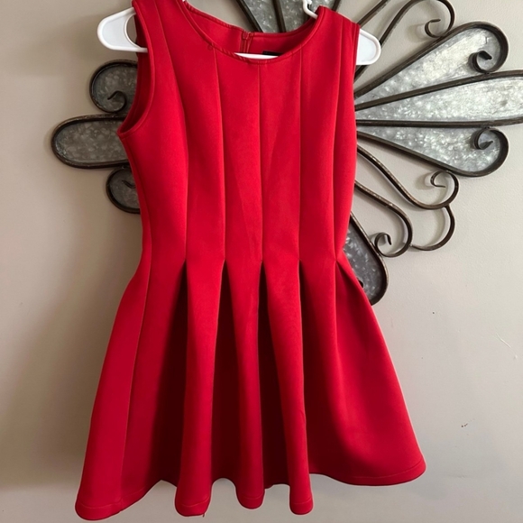 Dress - Picture 10 of 10